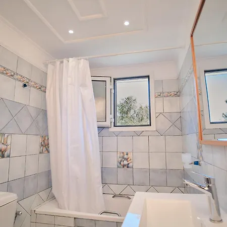 Royal Sea View Vila