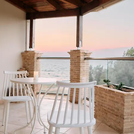Vila Royal Sea View Vasilikí